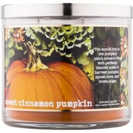 Bath & Body Works Sweet Cinnamon Pumpkin vonná svíčka 411 g