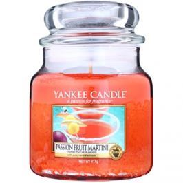 Yankee Candle Passion Fruit Martini vonná svíčka 411 g Classic střední